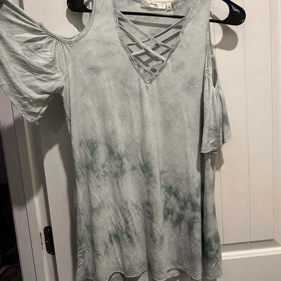 ANDREE BY UNIT Tops - ANDREE BY UNIT Mint Crisscross Top